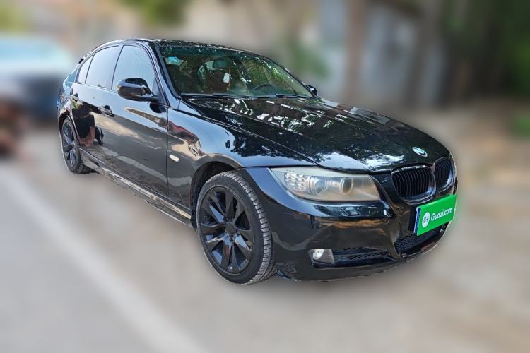 Used BMW 3 Series 2010 320i Luxury Model Front Right 45 Deg
