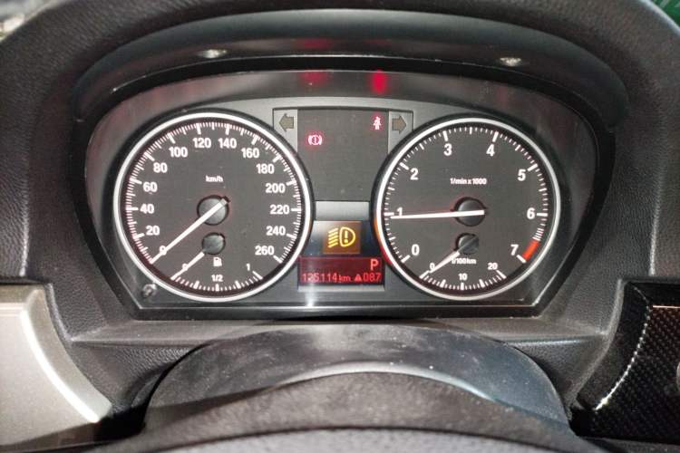 Used BMW 3 Series 2010 320i Luxury Model Instrument Cluster