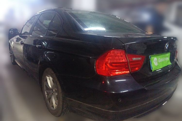 Used BMW 3 Series 2010 320i Luxury Model Rear Left 45 Deg