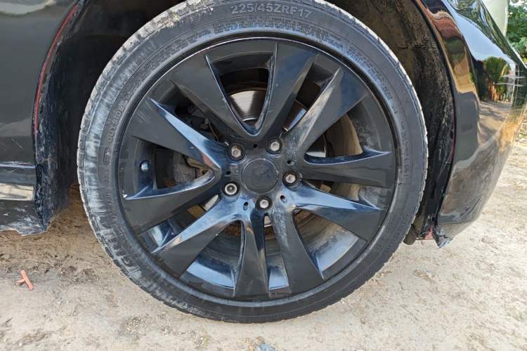 Used BMW 3 Series 2010 320i Luxury Model Right Front Wheel Hub