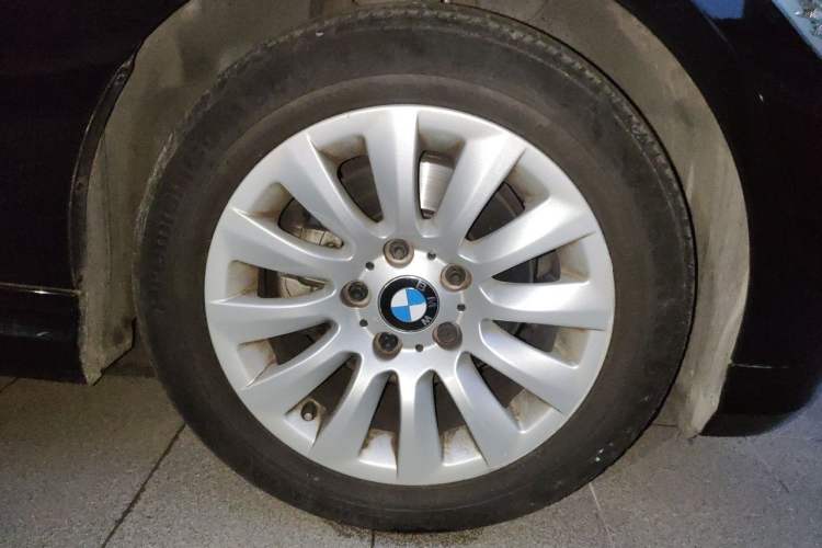 Used BMW 3 Series 2010 318i Leading Model Right Front Wheel Hub