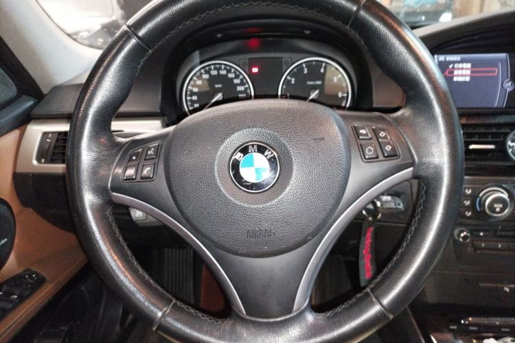 Used BMW 3 Series 2010 320i Luxury Model Steering Wheel