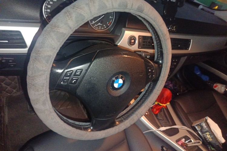 Used BMW 3 Series 2010 320i Luxury Model Steering Wheel