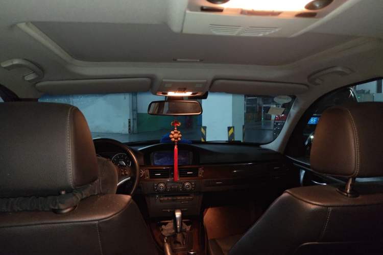 Used BMW 3 Series 2010 325i Luxury Model Headliner