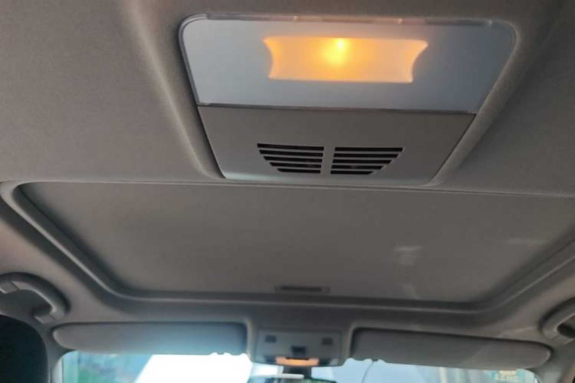 Used BMW 3 Series 2010 320i Luxury Model Headliner
