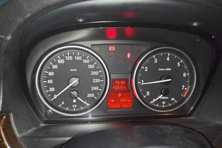 Used BMW 3 Series 2010 325i Luxury Model Instrument Cluster