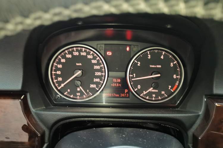 Used BMW 3 Series 2010 320i Luxury Model Instrument Cluster