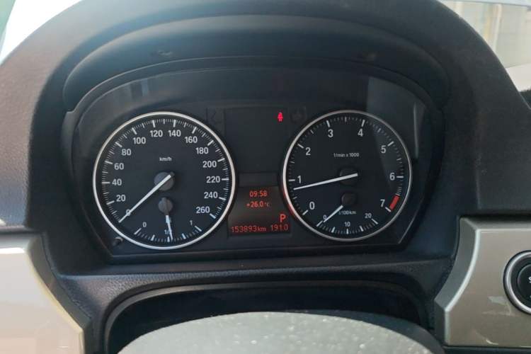 Used BMW 3 Series 2010 320i Luxury Model Instrument Cluster