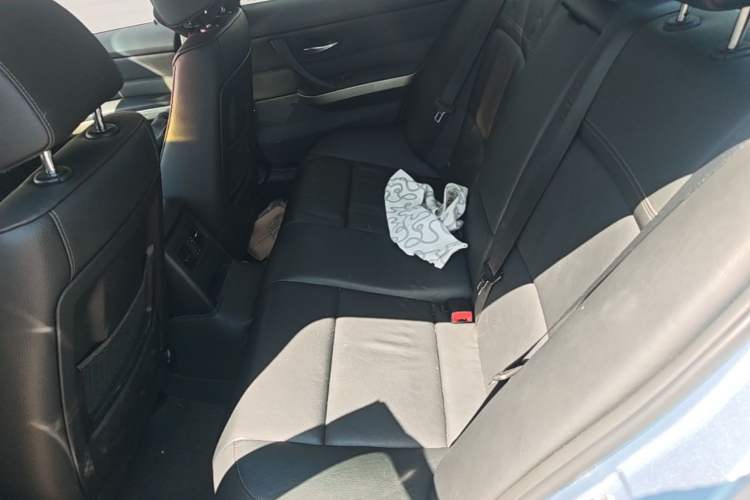 Used BMW 3 Series 2010 320i Luxury Model Left Rear Seat