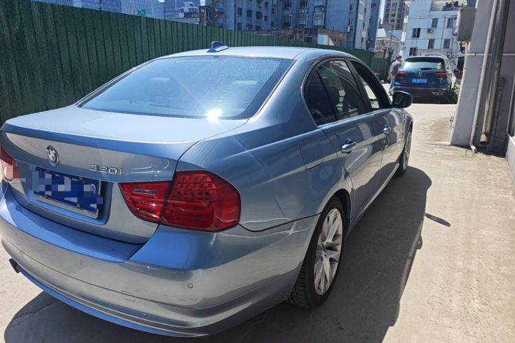 Used BMW 3 Series 2010 320i Luxury Model Rear Right 45 Deg