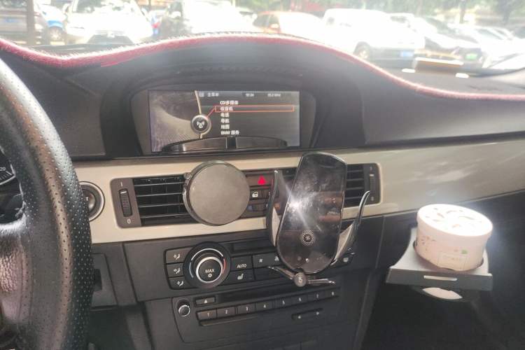 Used BMW 3 Series 2010 320i Luxury Edition Audio And AC Panel