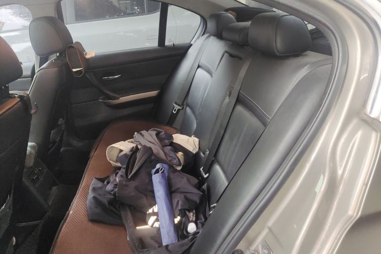 Used BMW 3 Series 2010 320i Luxury Edition Left Rear Seat