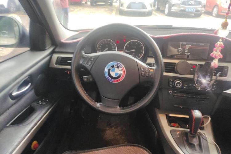 Used BMW 3 Series 2010 320i Luxury Edition Steering Wheel