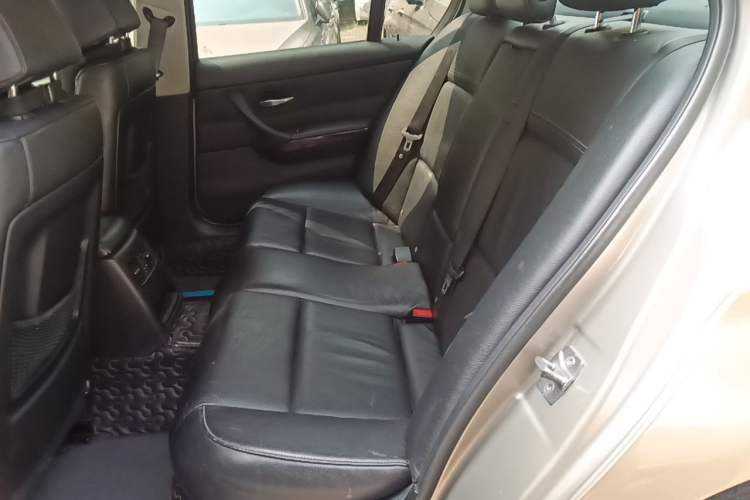 Used BMW 3 Series 2010 320i Sport Edition Left Rear Seat