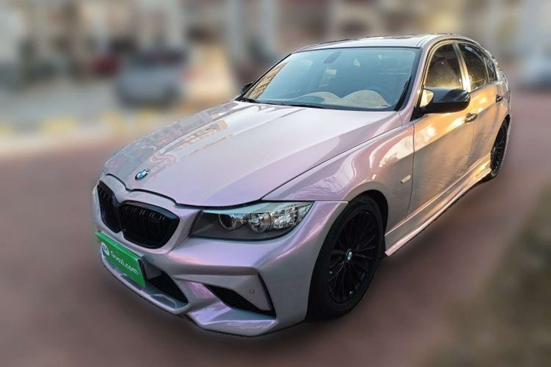 Used BMW 3 Series 2010 320i Luxury Model Front Left 45 Deg