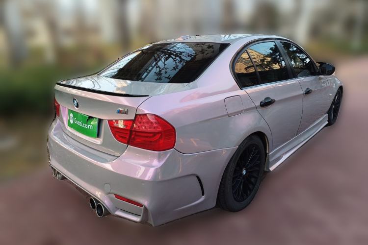 Used BMW 3 Series 2010 320i Luxury Model Rear Right 45 Deg