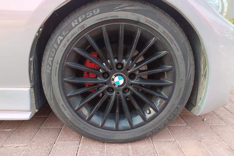 Used BMW 3 Series 2010 320i Luxury Model Right Front Wheel Hub