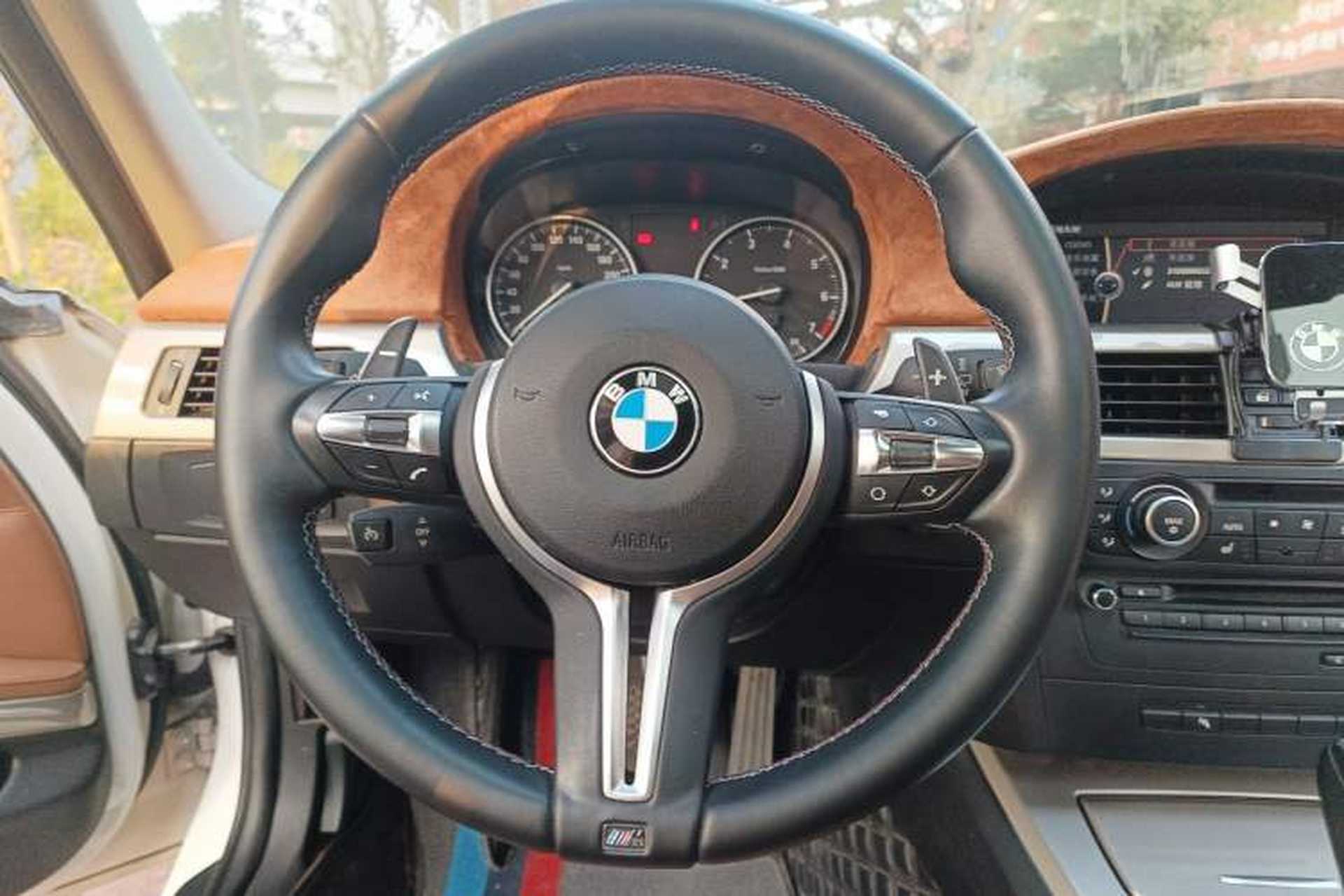 Used BMW 3 Series 2010 320i Luxury Model Steering Wheel