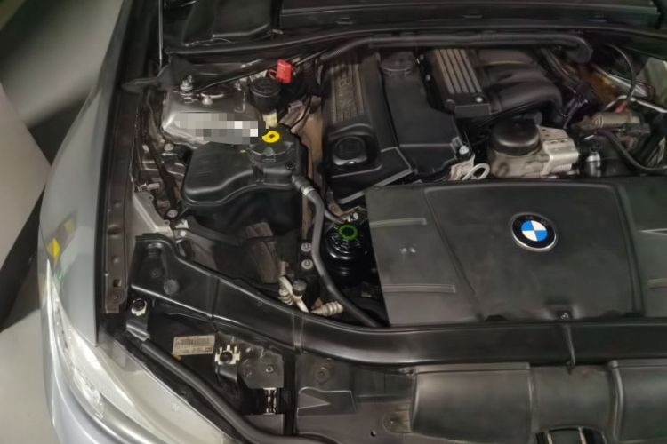 Used BMW 3 Series 2010 318i Leading Model Engine Bay Right