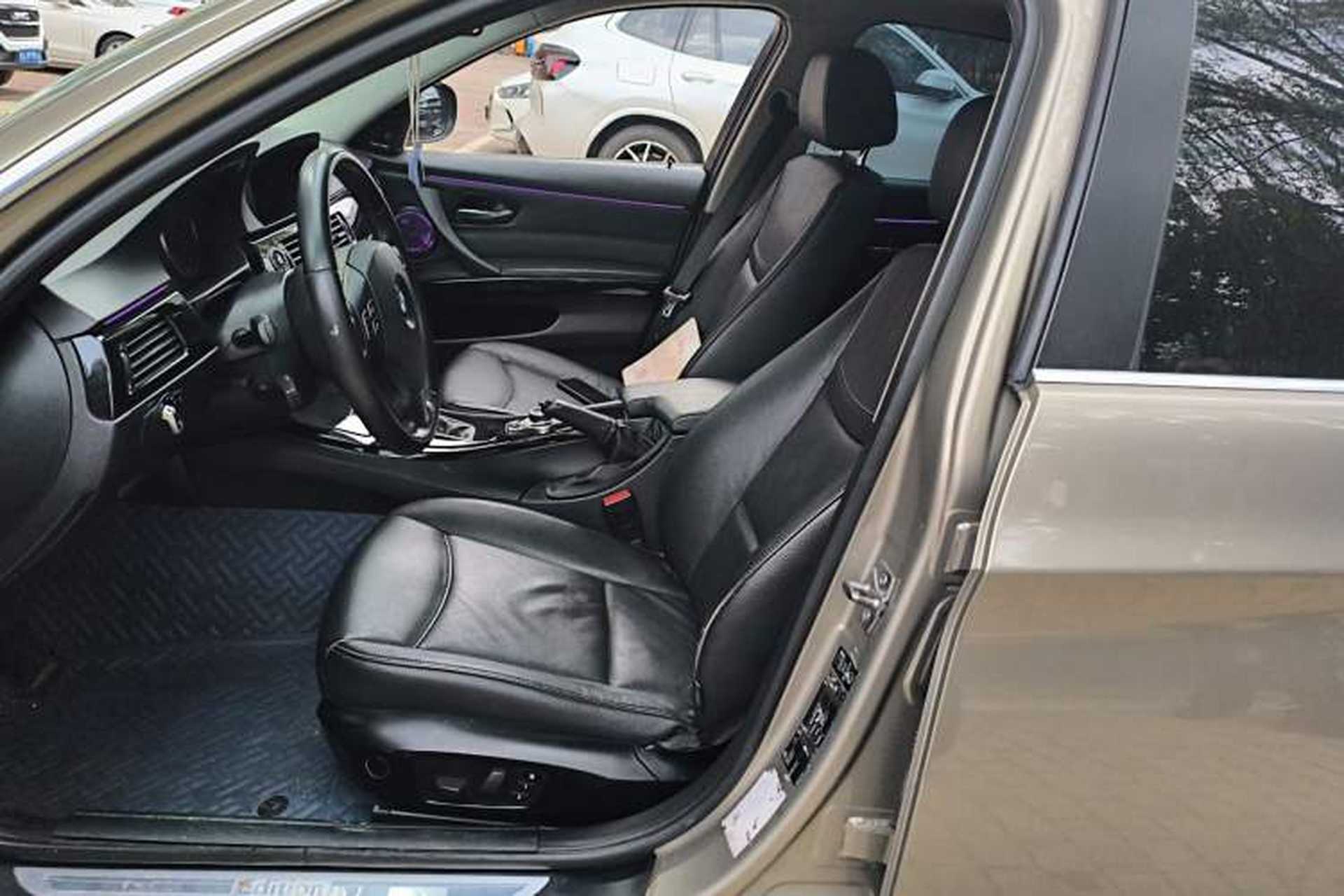 Used BMW 3 Series 2010 320i Luxury Model Left Front Seat