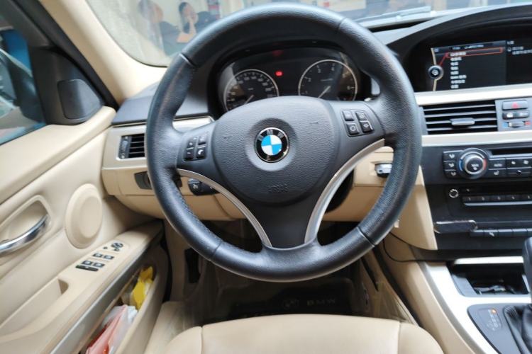 Used BMW 3 Series 2010 320i Luxury Model Steering Wheel
