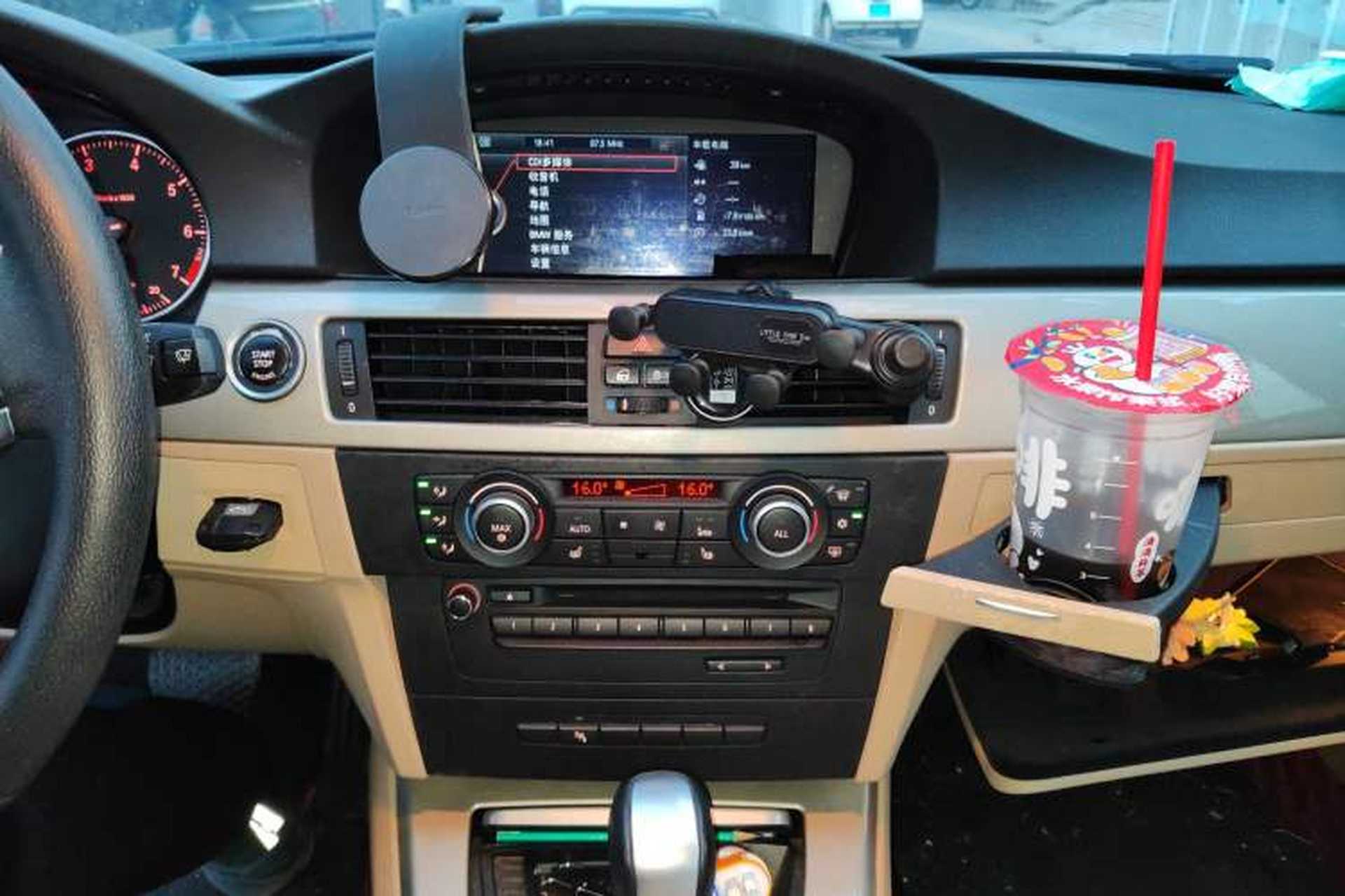 Used BMW 3 Series 2010 320i Sport Edition Audio And AC Panel