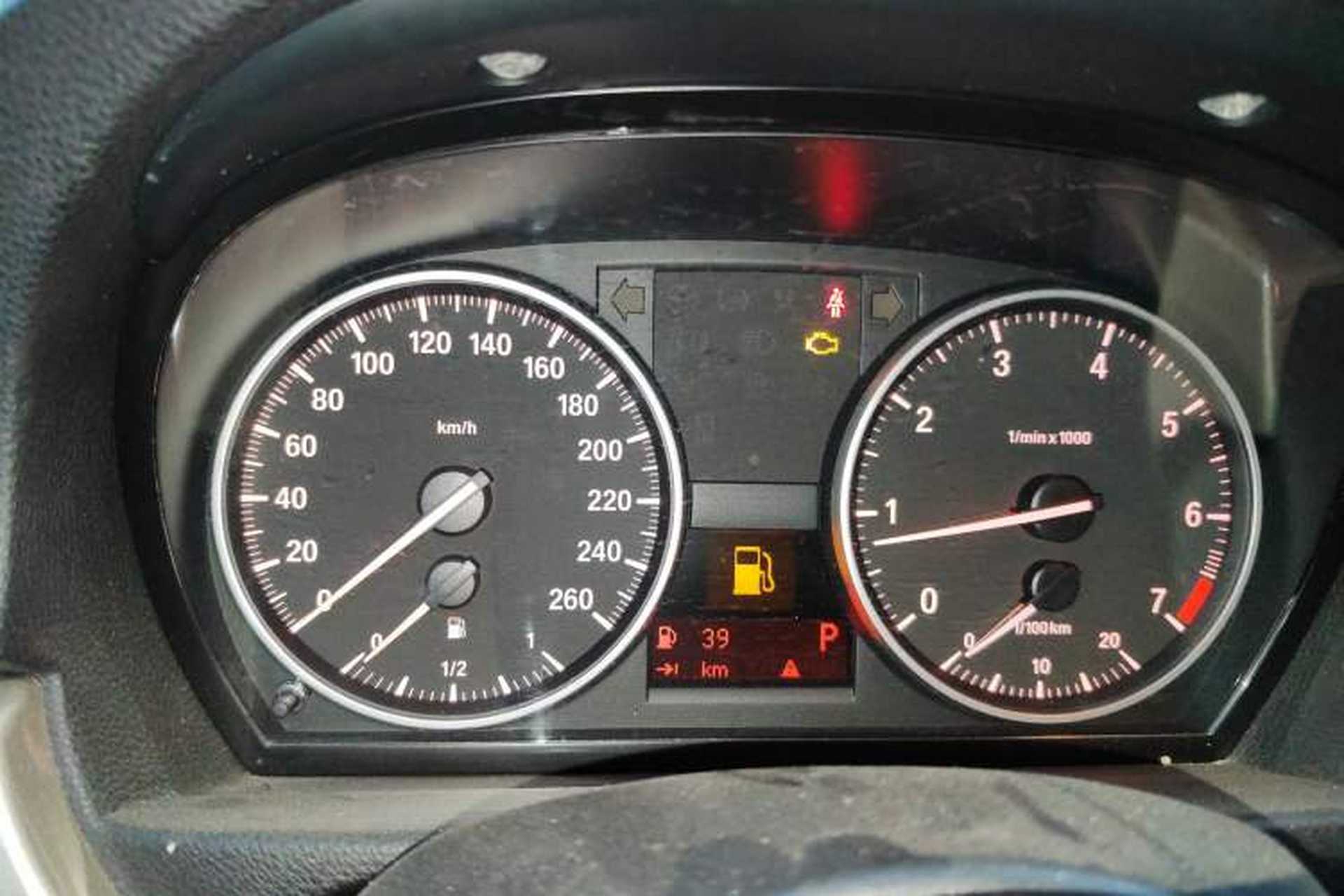 Used BMW 3 Series 2010 320i Sport Edition Instrument Cluster
