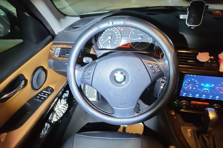 Used BMW 3 Series 2010 320i Sport Edition Steering Wheel