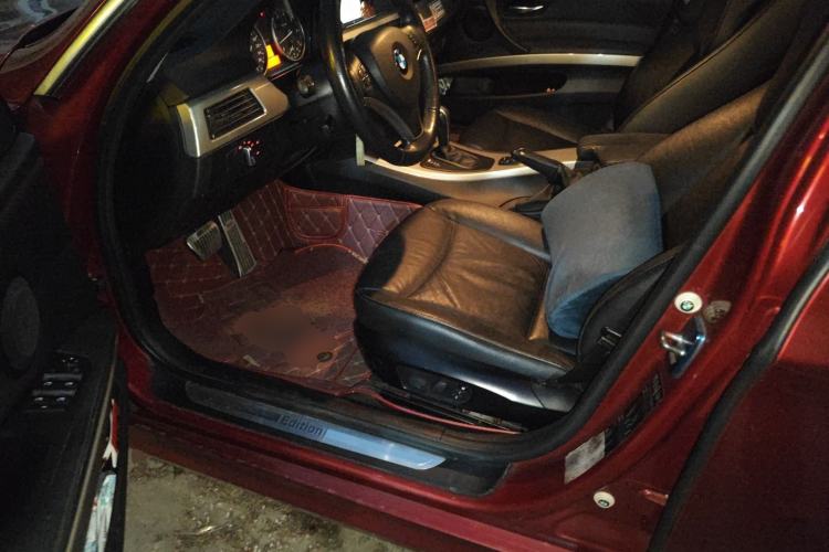 Used BMW 3 Series 2010 320i Luxury Model Driver Seat