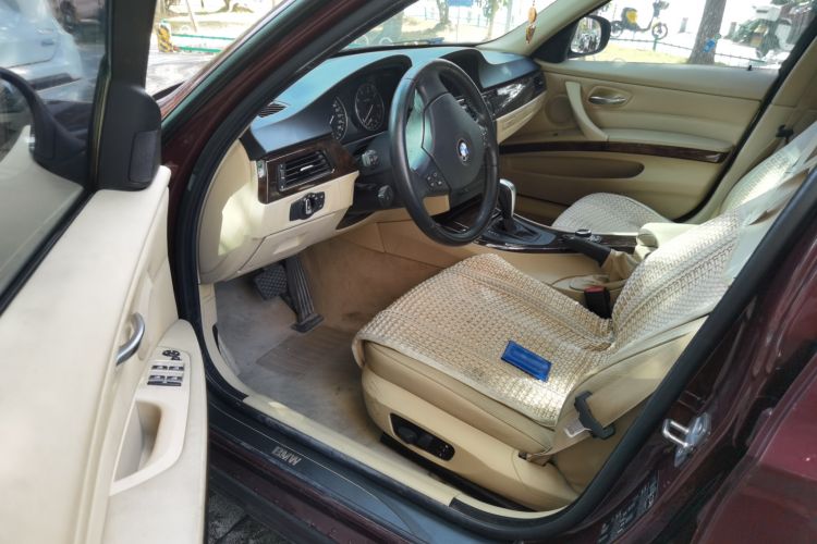 Used BMW 3 Series 2010 320i Luxury Model Driver Seat