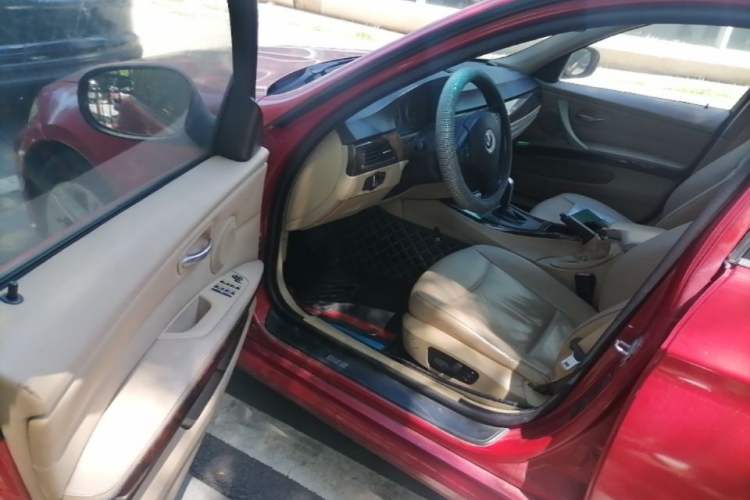 Used BMW 3 Series 2010 320i Luxury Model Driver Seat