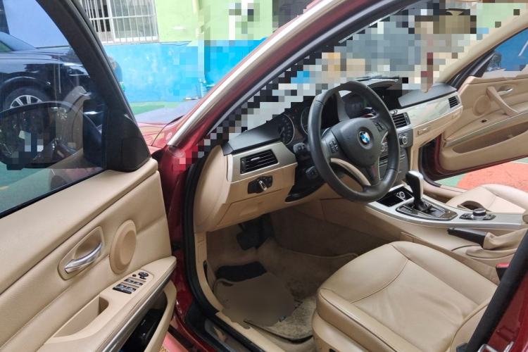 Used BMW 3 Series 2010 320i Luxury Model Driver Seat