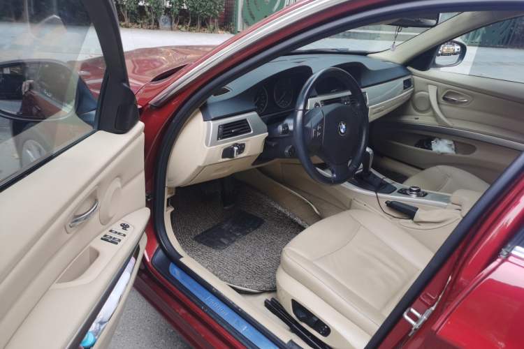Used BMW 3 Series 2010 320i Luxury Model Driver Seat