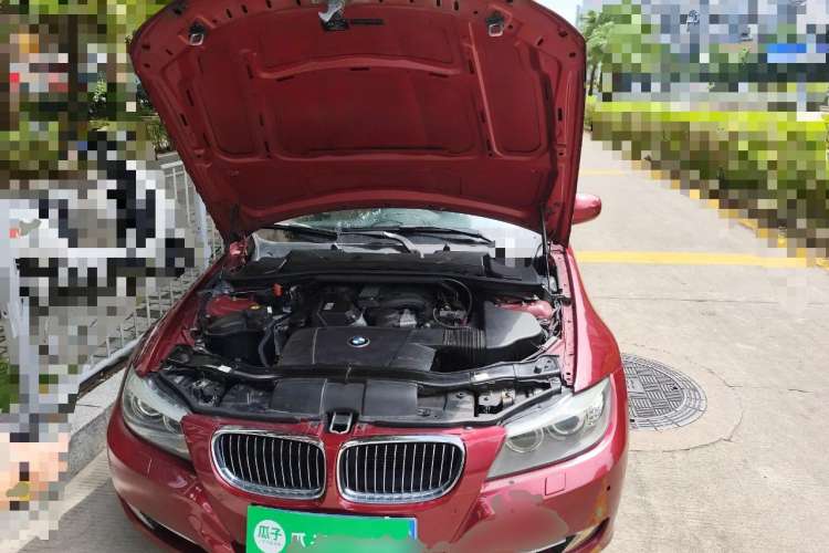 Used BMW 3 Series 2010 320i Luxury Model Engine Bay