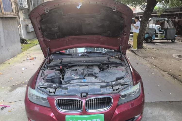 Used BMW 3 Series 2010 325i Luxury Edition Engine Bay