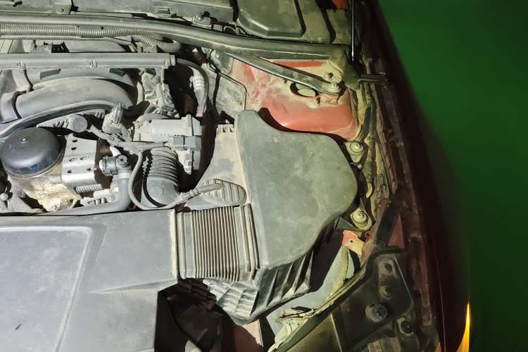 Used BMW 3 Series 2010 320i Luxury Model Engine Bay Left