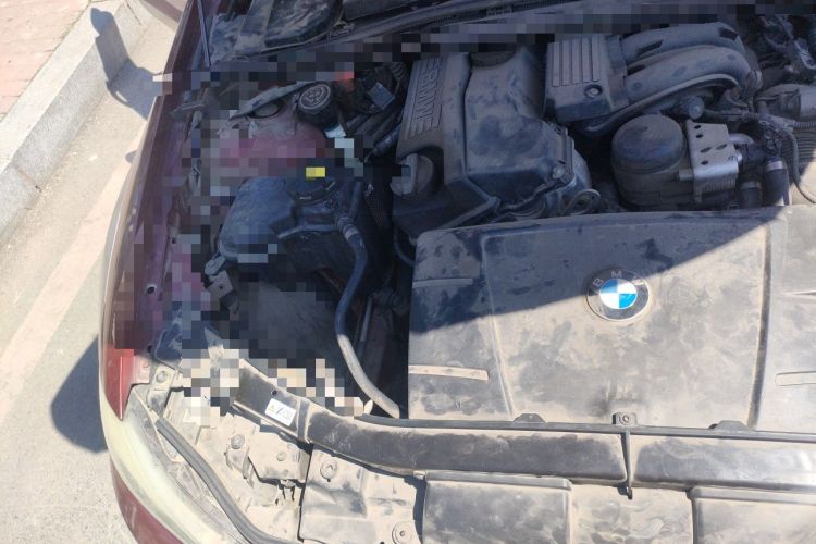Used BMW 3 Series 2010 320i Luxury Model Engine Bay Right
