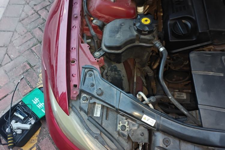 Used BMW 3 Series 2010 320i Luxury Model Engine Bay Right