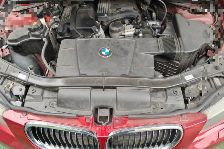 Used BMW 3 Series 2010 320i Luxury Model Engine Bay