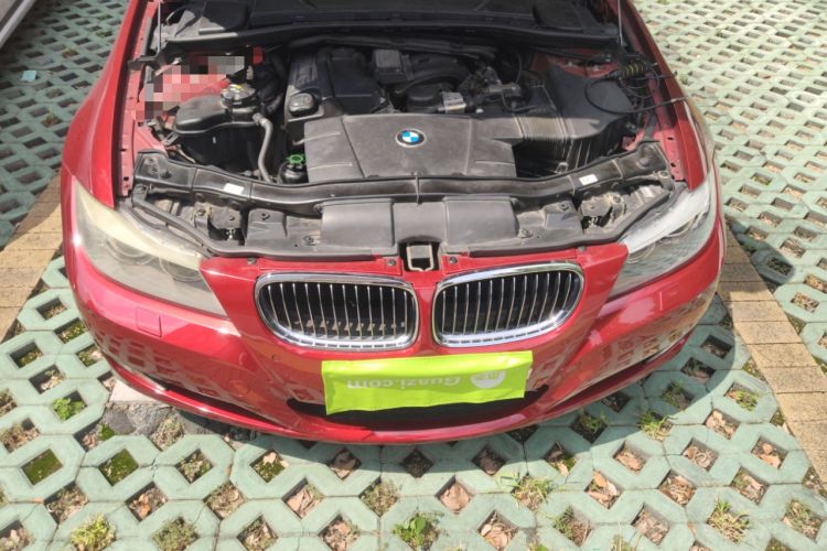 Used BMW 3 Series 2010 320i Luxury Model Engine Bay