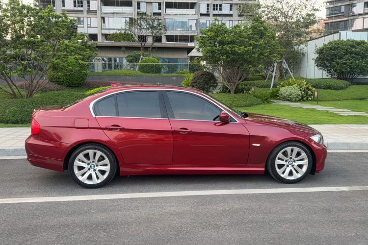 Used BMW 3 Series 2010 320i Luxury Model Exterior 2