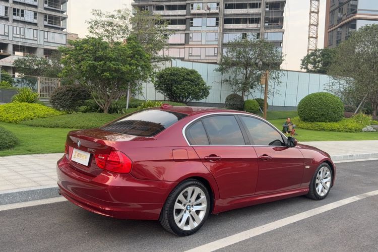 Used BMW 3 Series 2010 320i Luxury Model Exterior 3