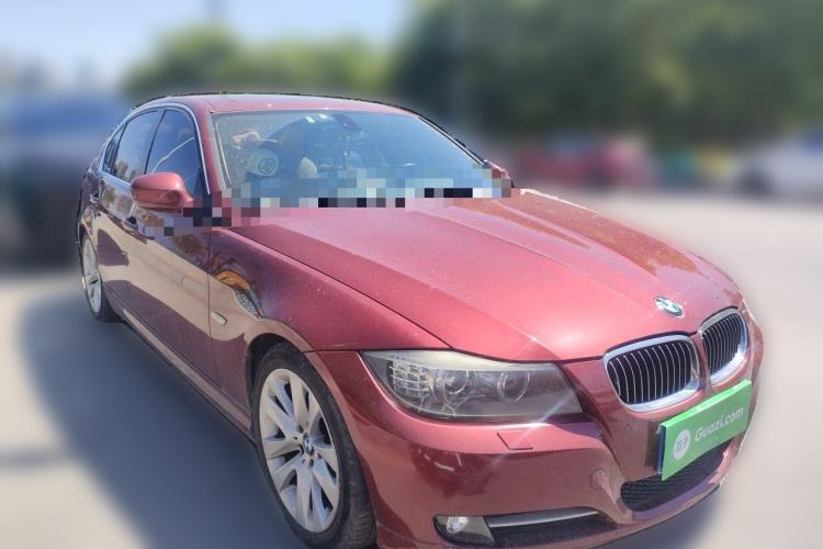 Used BMW 3 Series 2010 320i Luxury Model Front Right 45 Deg