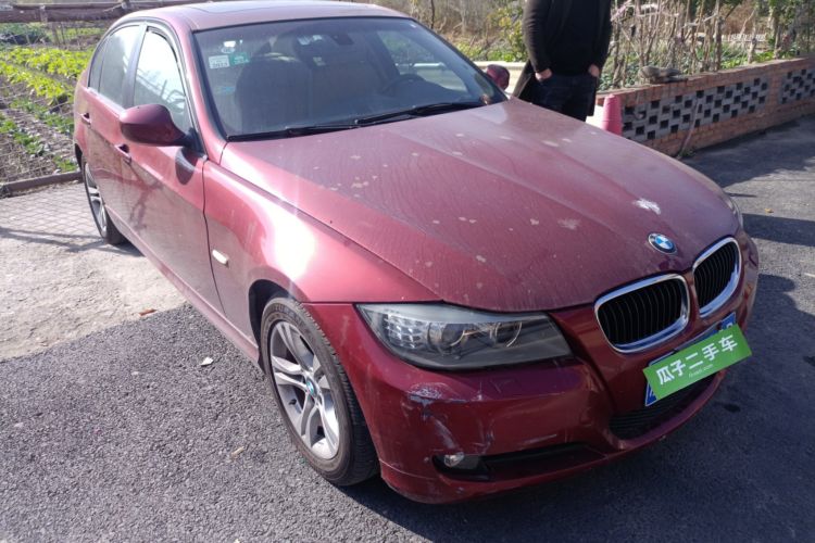 Used BMW 3 Series 2010 320i Luxury Model Front Right 45 Deg