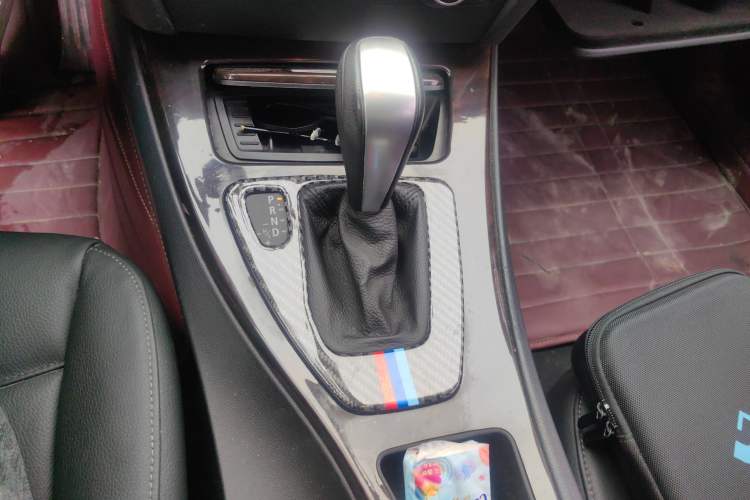 Used BMW 3 Series 2010 320i Luxury Model Gear Lever