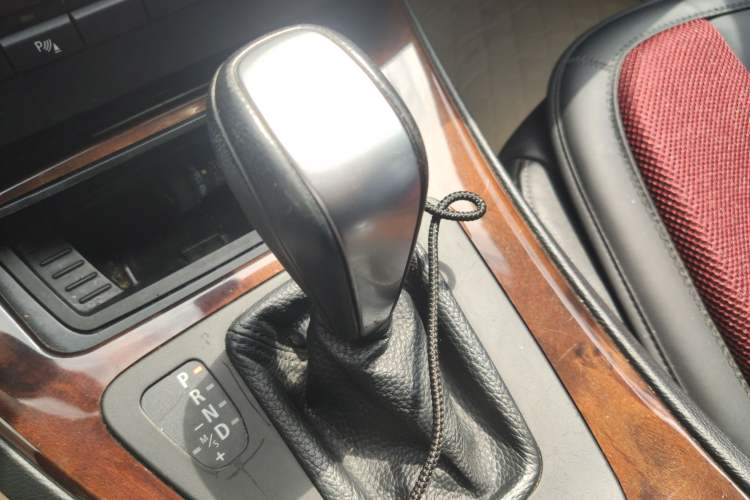 Used BMW 3 Series 2010 320i Luxury Model Gear Lever