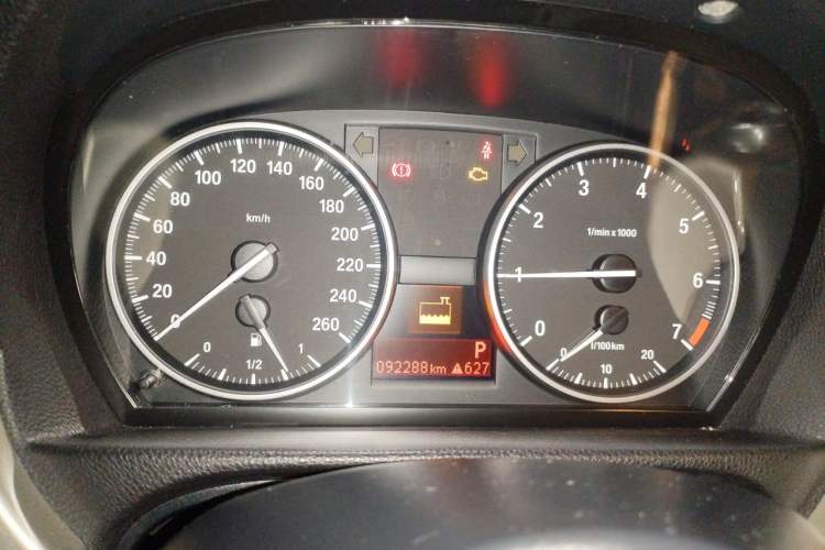 Used BMW 3 Series 2010 320i Luxury Model Instrument Cluster