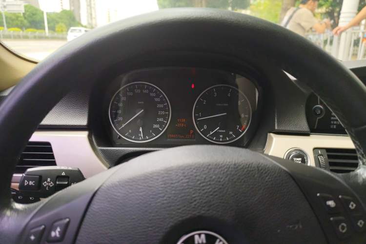 Used BMW 3 Series 2010 320i Luxury Model Instrument Cluster