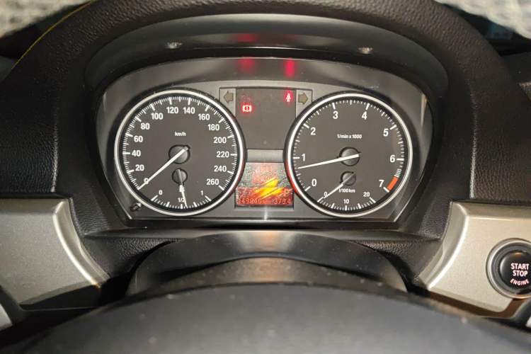 Used BMW 3 Series 2010 320i Luxury Model Instrument Cluster