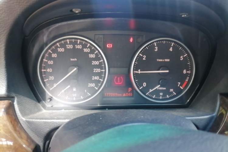 Used BMW 3 Series 2010 320i Luxury Model Instrument Cluster